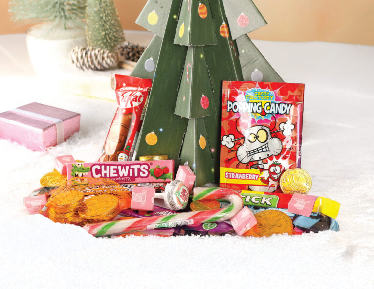 Christmas-Spikey-Tree-Contents