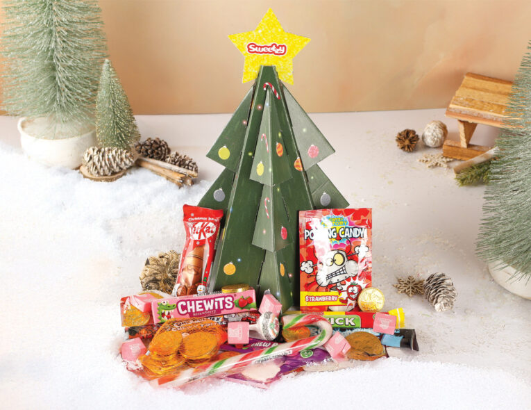 Christmas-Spikey-Tree-with-Contents