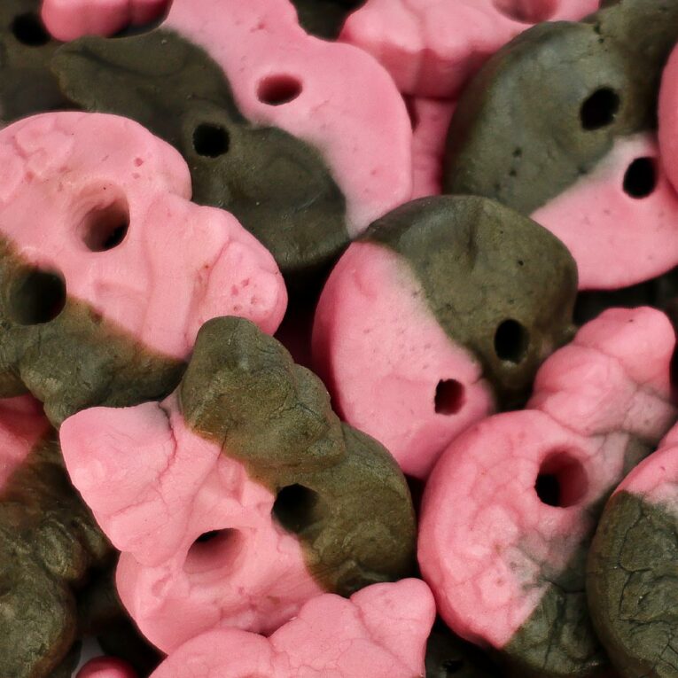 Raspberry-&-Liquorice-Skulls2