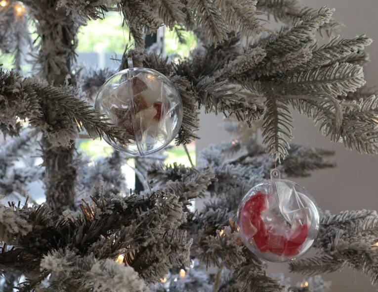 Christmas-Baubles-11
