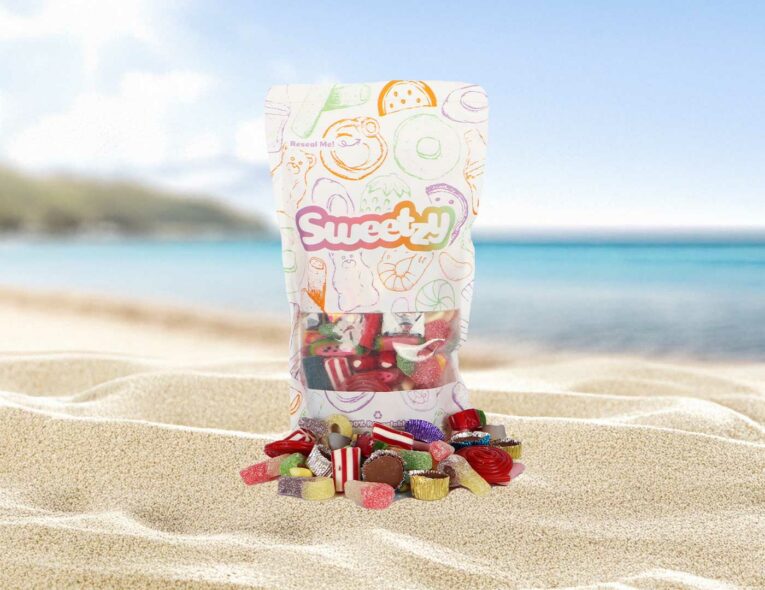 Suitcase-Box 4-(beach-background)