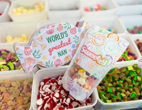 Worlds Greatest Nan Tin + 500g Custom Pick 'n' Mix